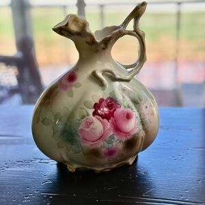 ANTIQUE,NIPPON,HANDPAINTED VASE.A STUNNING PIECE OF ART POTTERY,MADE IN JAPAN